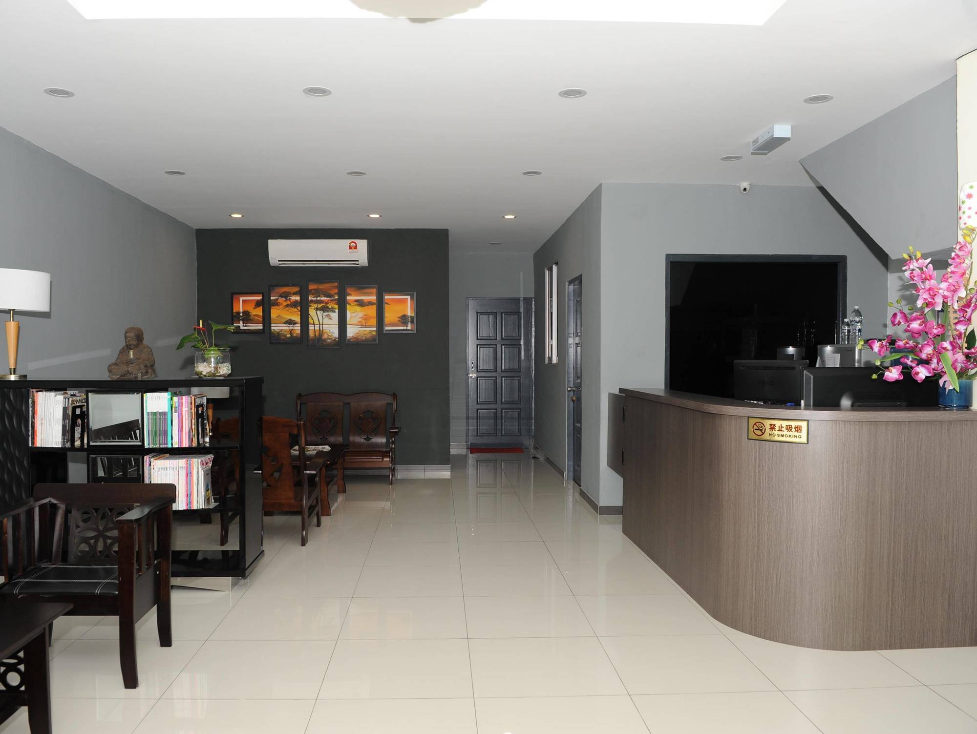 Kuok Pin Hotel Кучинг Екстериор снимка