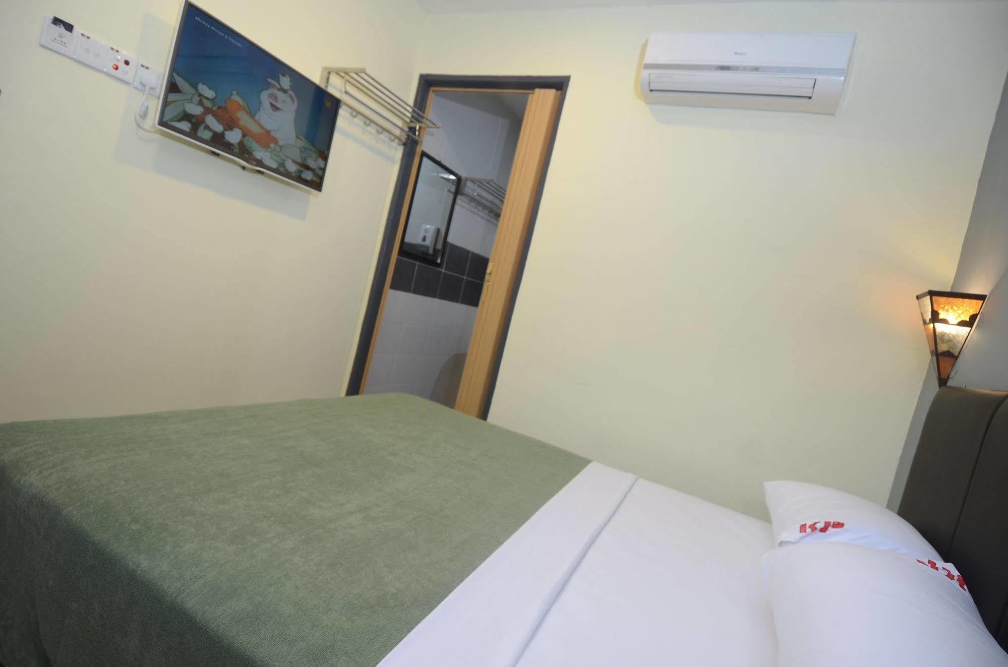Kuok Pin Hotel Кучинг Екстериор снимка